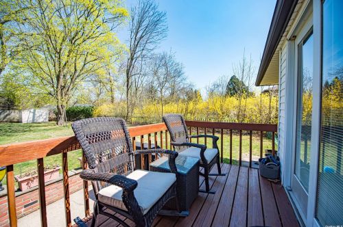 15 Ramita Ln, Commack NY  11725-1917 exterior