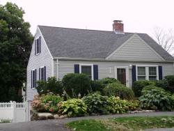 100 Fordham Rd, Newton, MA 02465-1226