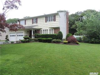 25 Sheila Dr, Hauppauge, NY 11788-2721