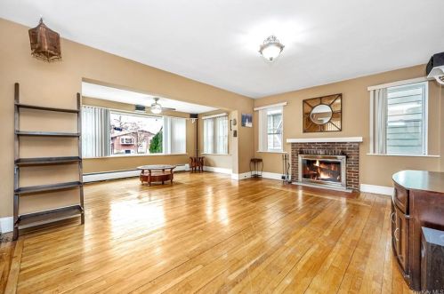 370 Rich Ave, Mount Vernon NY 10550-1510 exterior