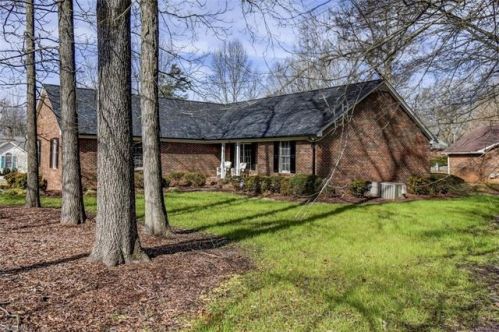 202 Westgate Dr, Stonycreek, NC 27244-9235