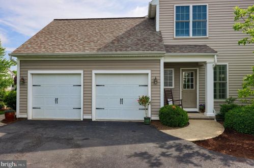 1404 Banner Dr, Lancaster PA 17601-4580 exterior