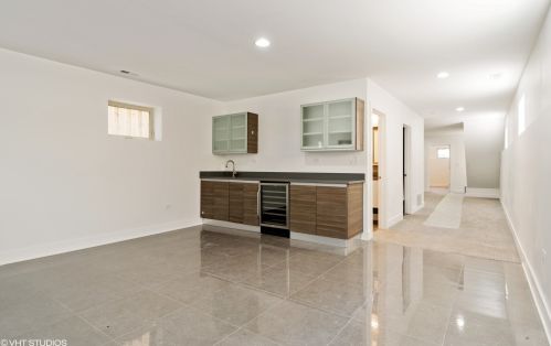 4047 Calumet Ave, Chicago IL 60616-1405 exterior