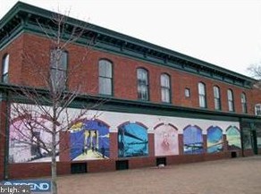 43 Main St, Roebling, NJ 08554-1000