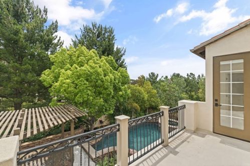 10464 Caribou Way, Tustin CA  92782-1470 exterior