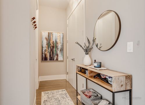 4042 Pulaski Rd, Chicago, IL 60641-2455