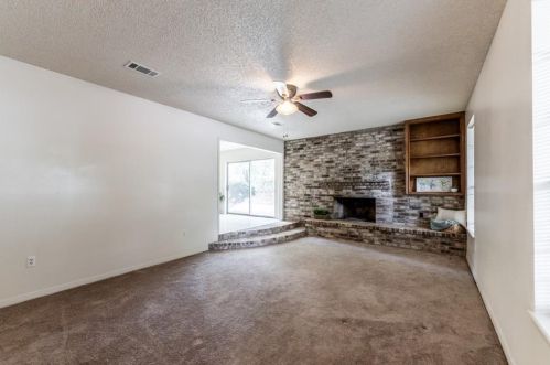 2525 Robinson Way, Huntsville TX exterior