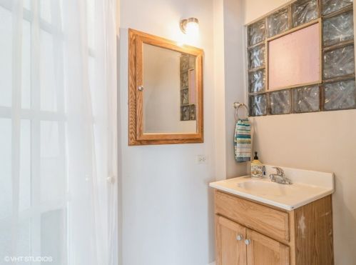 2928 Elston Ave, Chicago IL 60618-1809 exterior