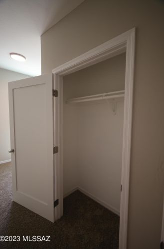 5751 28 St, Tucson AZ 85711-5925 exterior