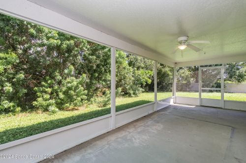 1290 Mercedes Dr, Merritt Island FL 32952-6056 exterior