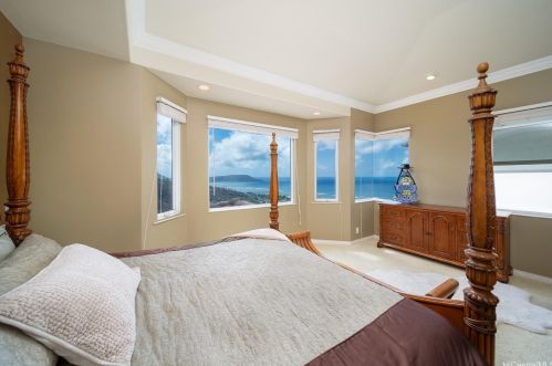 5201 Kuaiwi Pl, Honolulu HI 96821-1560 exterior