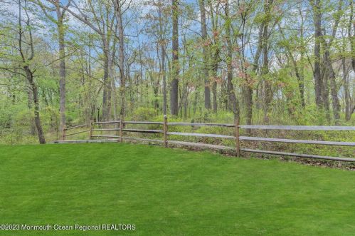 32 Amber Dr, Old Bridge NJ  08857-3588 exterior