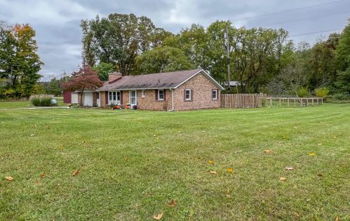 28985 Middle Xing Rd, Dowagiac MI 49047-8204 exterior