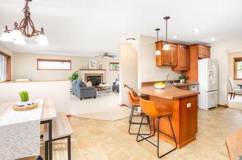 306 Buffalo St, Duluth MN 55811-2334 exterior