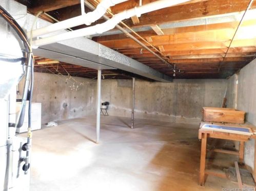 34 Scott Dr, Torrington CT 06790-4177 exterior