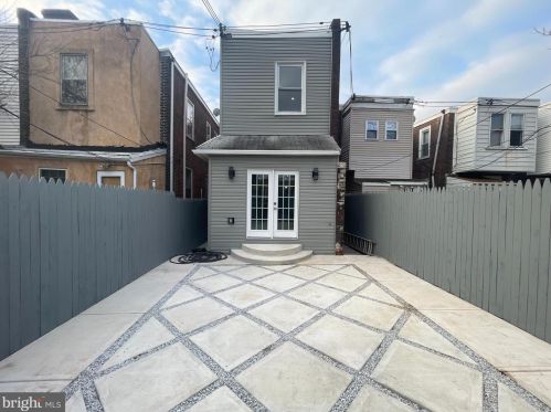 1617 Allengrove St, Philadelphia PA  19124-2729 exterior