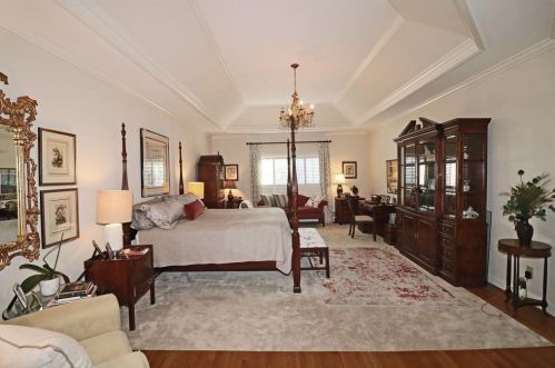 115 Grosvenor Pl, Atlanta GA 30328-4851 exterior