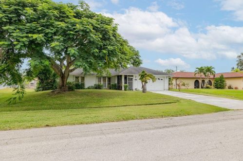 1991 Gemini Ln, Fort Pierce FL  34984-4447 exterior