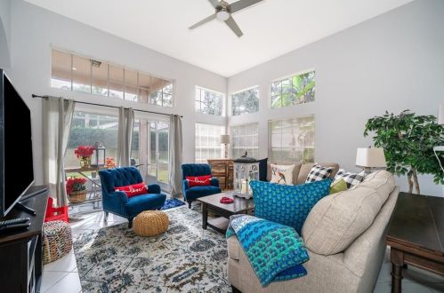 1239 Glencrest Dr, Lake Mary, FL 32746-4306