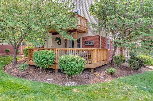 1502 Oriole Ln, Saint Louis MO 63144-1110 exterior