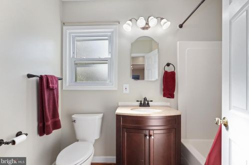 3419 Memorial St, Alexandria VA  22306-1548 exterior