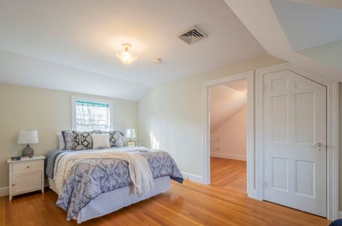 544 Quinobequin Rd, Newton MA 02468-2129 exterior