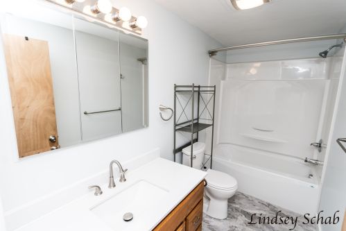 34 Grant St, Cedar Springs MI 49319-5124 exterior