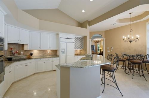 8808 Ln Palma Ln, Naples FL 34108-7755 exterior