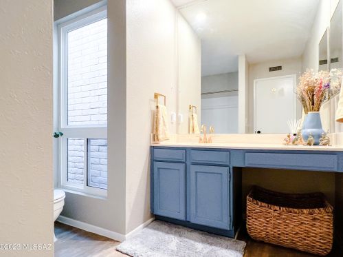 5694 Camino De La Noche, Tucson AZ  85718-4421 exterior