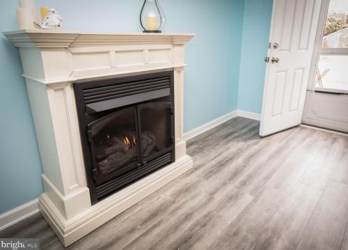 11023 Academy Rd, Philadelphia PA 19154-3301 exterior