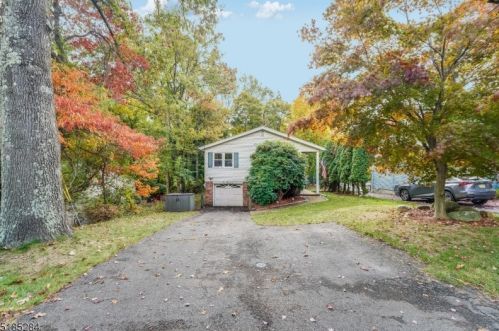 100 Omaha Ave, Rockaway, NJ 07866-1514