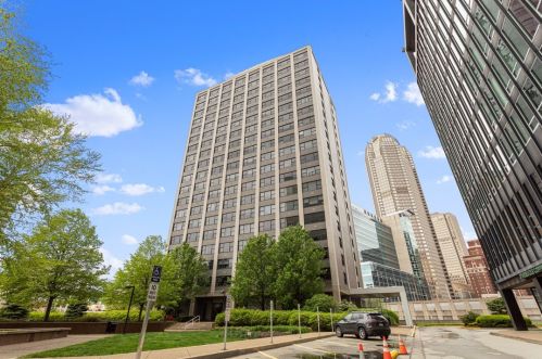 112 Washington Pl, Pittsburgh PA 15219-3450 exterior