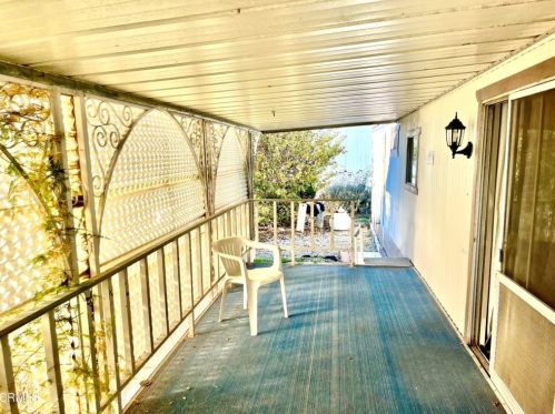 405 Columbia Pl, Oxnard CA  93033-7101 exterior