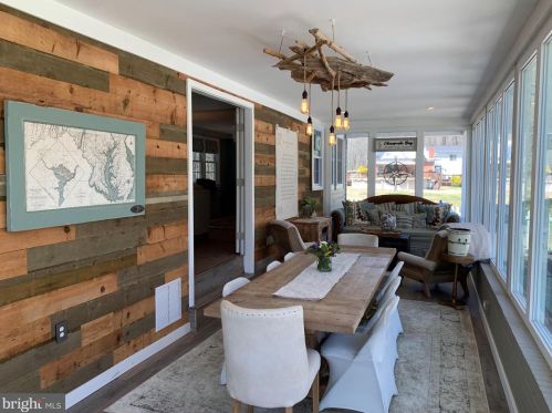 7625 Locust Grv Rd, Glen Burnie MD 21060-8453 exterior