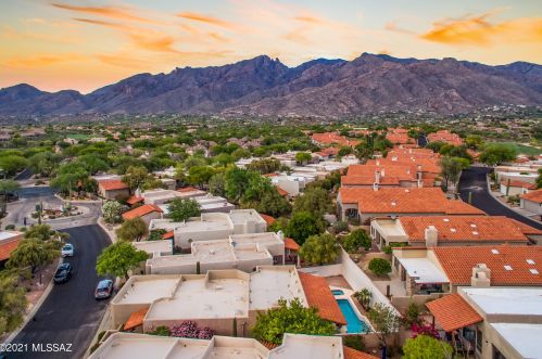 5860 Bright Star Dr, Tucson AZ  85718-3429 exterior