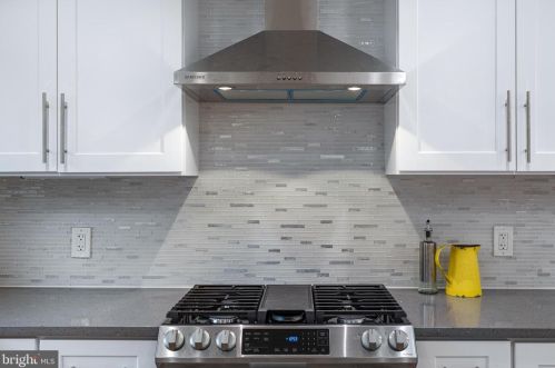 1354 Rittenhouse St, Washington DC  20011-1106 exterior