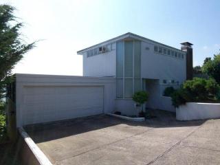 4236 Mcdonnell Ter, Portland, OR 97239-1550