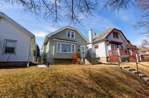 2009 68, Milwaukee WI 53213-1903 exterior