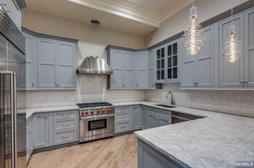 80 Claremont Rd, Bernardsville NJ 07924-1505 exterior