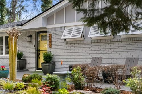 2092 Drew Valley Rd, Atlanta GA  30319-3916 exterior