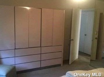 247 East Ave, Valley Stream NY  11580-3233 exterior