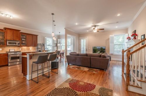 1110 Francis St, Atlanta GA 30318-5322 exterior