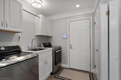 75 Hidden Glen Dr, Sparta NJ  07871-3843 exterior