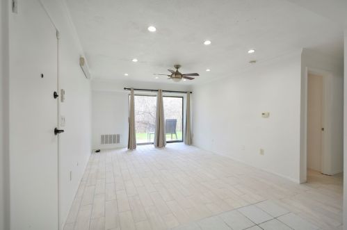 4067 Sanlin Dr, Moon Twp PA  15108-2877 exterior