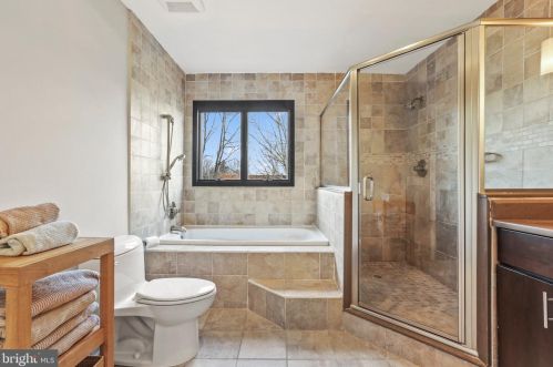 7 Hanover Ct, Princeton NJ 08540-7067 exterior