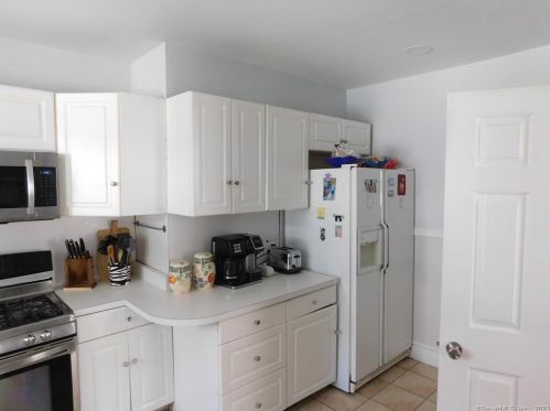 37 Harding St, New Britain CT 06052-1608 exterior