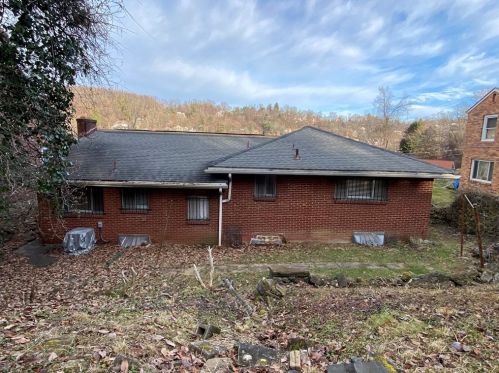 110 Kilmer St, Pittsburgh PA 15221-1042 exterior