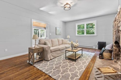 27 Lewis Blvd, Killingly CT 06239-1627 exterior