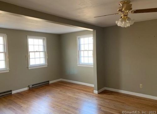 39 Kenilworth Dr, Deep River CT 06419-1213 exterior