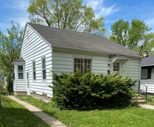 4231 47th St, Milwaukee, WI 53216-1415